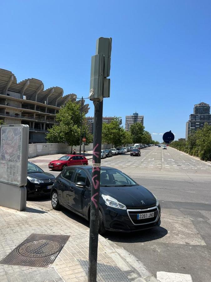 Esmeralda Apartment With Free Private Underground Parking Valencia Exterior photo